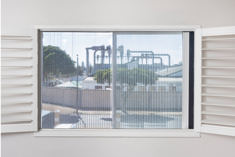 premium trackless screens for large door openings